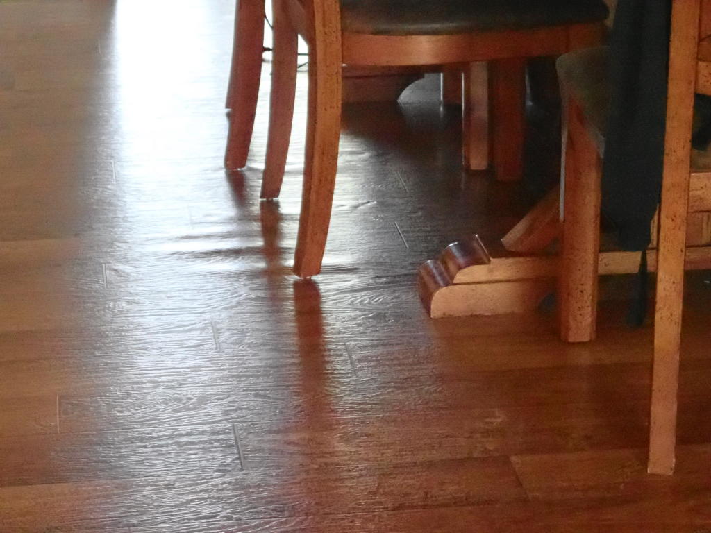 Floor Detective Bubbling issue in Laminates flooring Inspector Near me